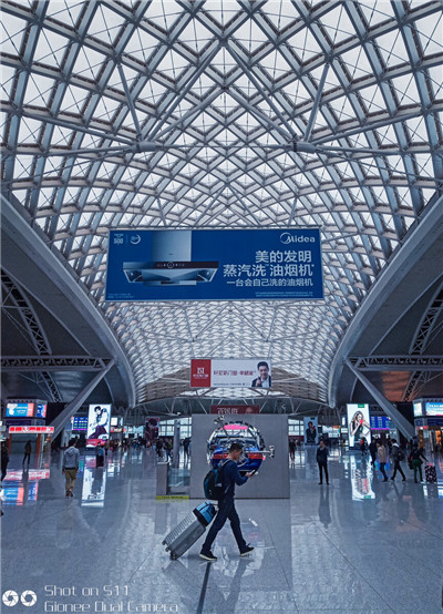 尽情享受深圳的奢华娱乐服务